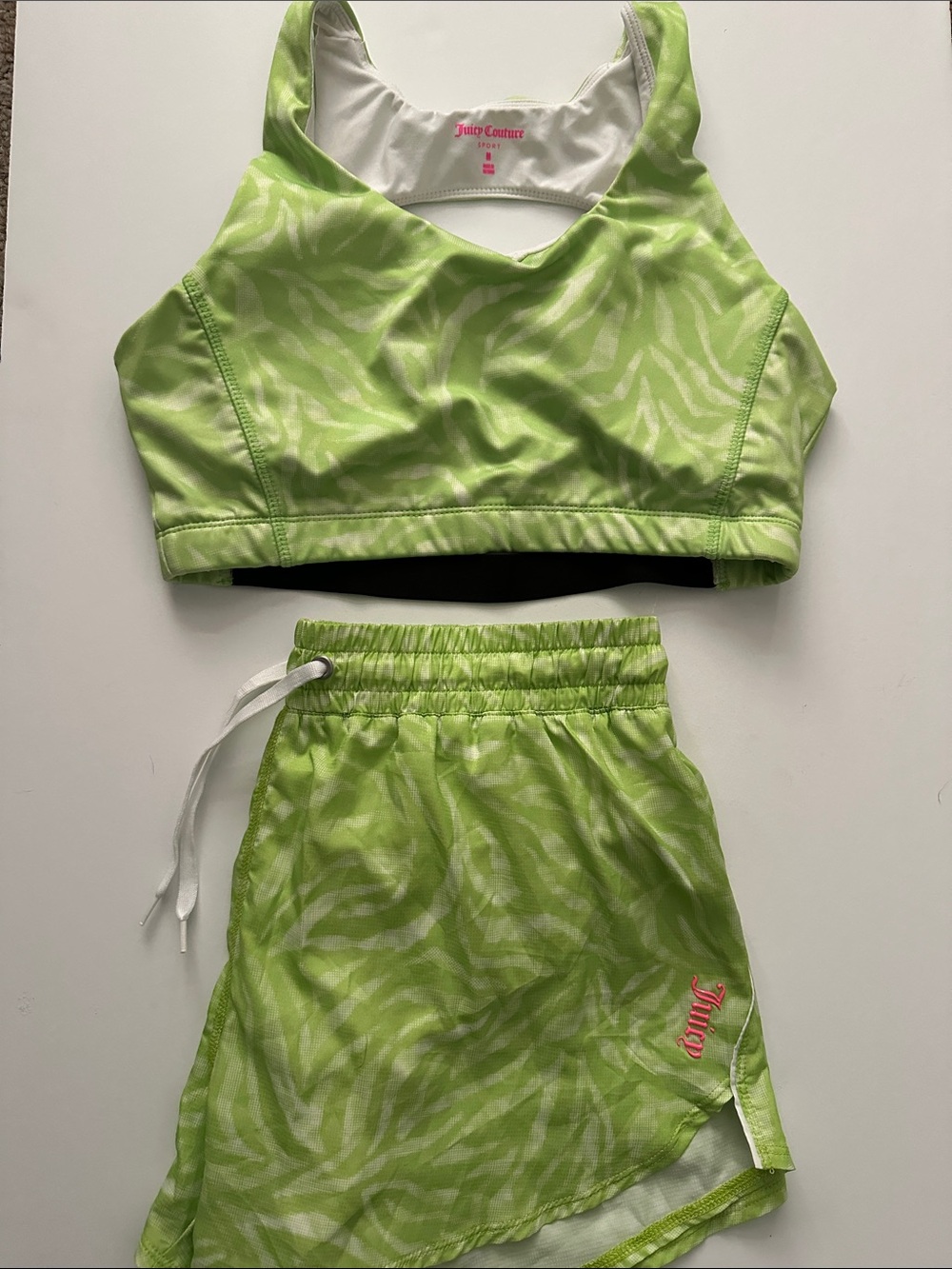 Juicy Couture Lime Green Two-Piece Workout Set - Sporty Crop Top & Shorts